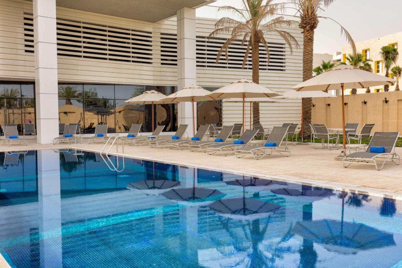 Radisson Hotel & Apartments Dammam Industrial City Exterior foto